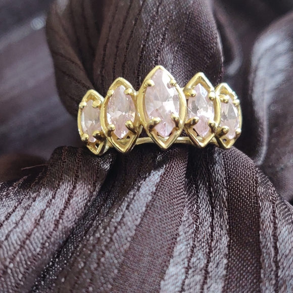 10k solid gold ring - Picture 2 of 7